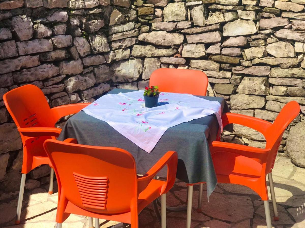"Mani Guest House" Gjirokaster Luaran gambar
