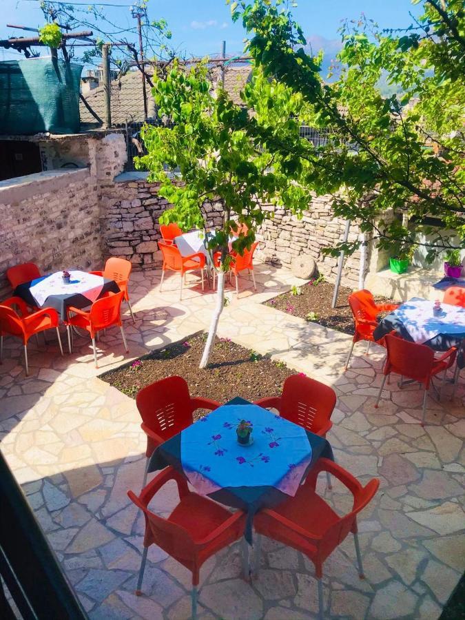 "Mani Guest House" Gjirokaster Luaran gambar
