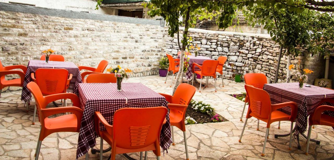 "Mani Guest House" Gjirokaster Luaran gambar