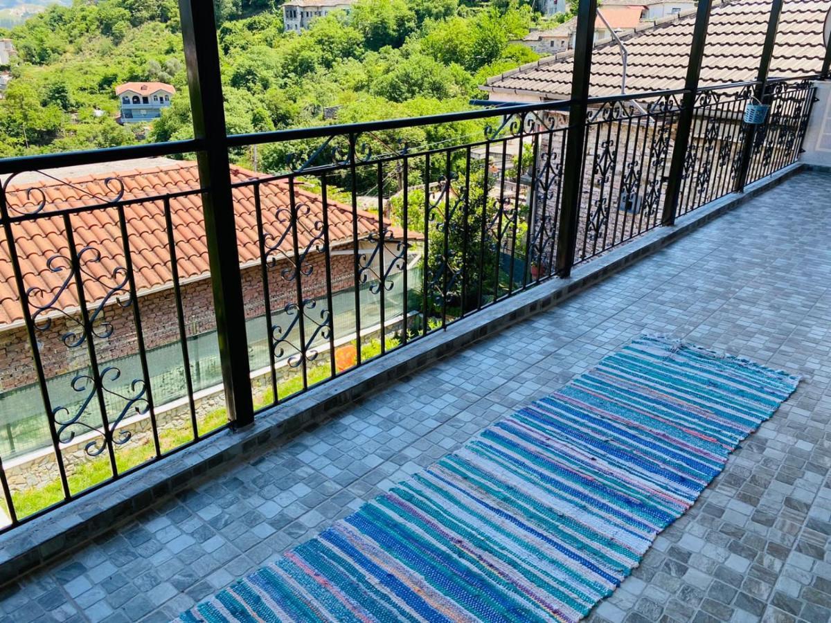 "Mani Guest House" Gjirokaster Luaran gambar