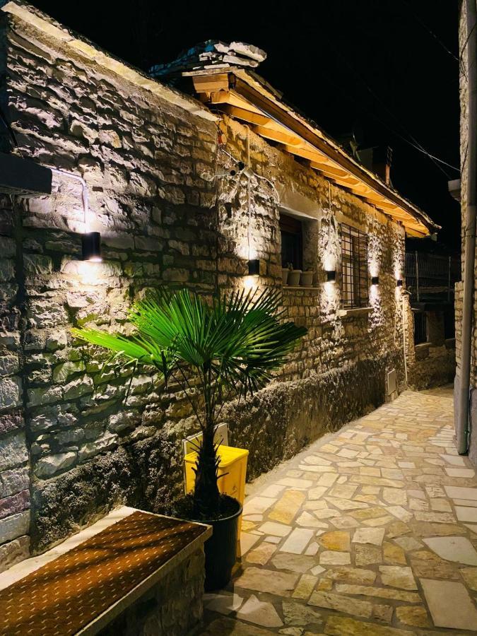 "Mani Guest House" Gjirokaster Luaran gambar