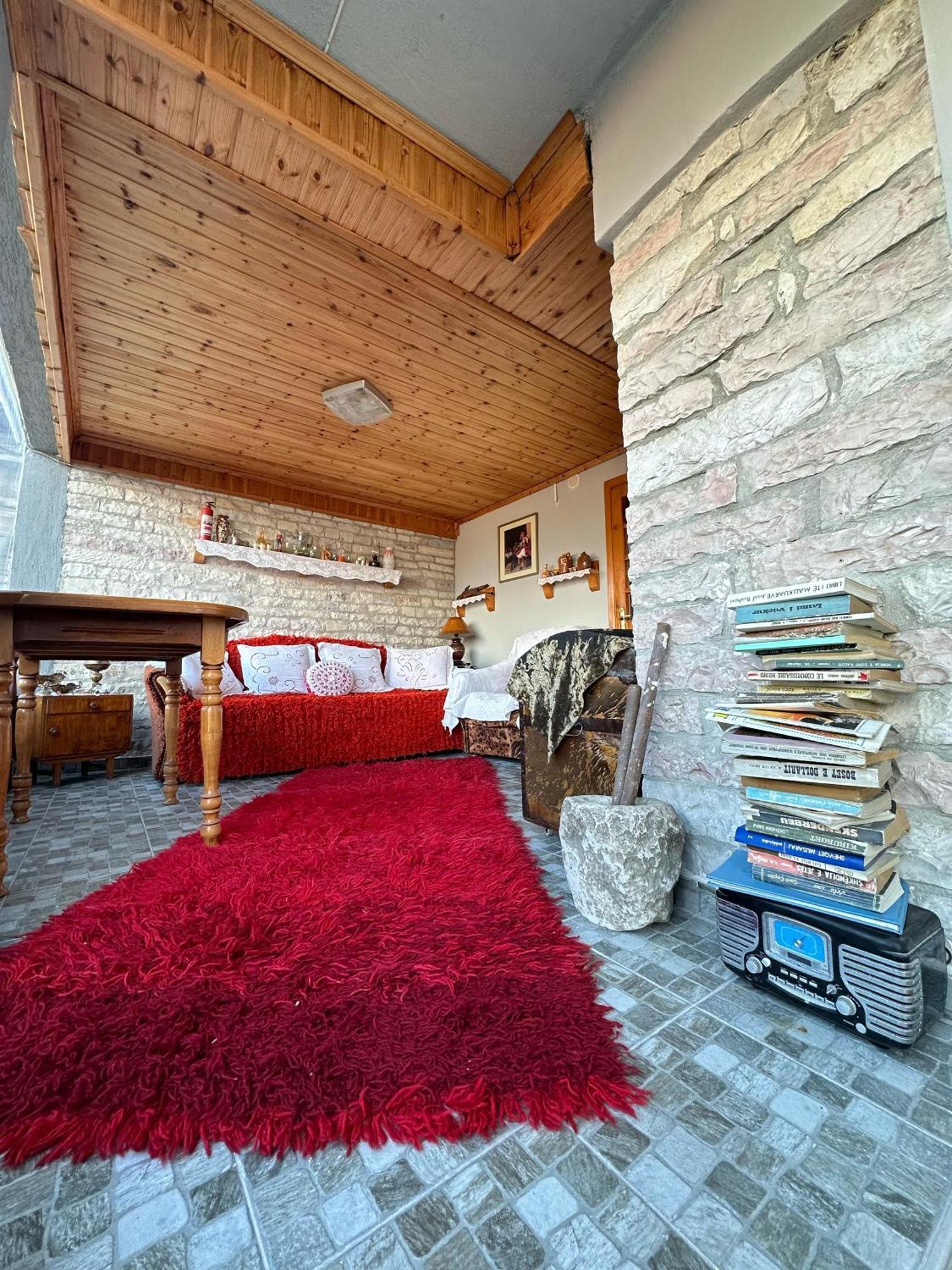 "Mani Guest House" Gjirokaster Luaran gambar